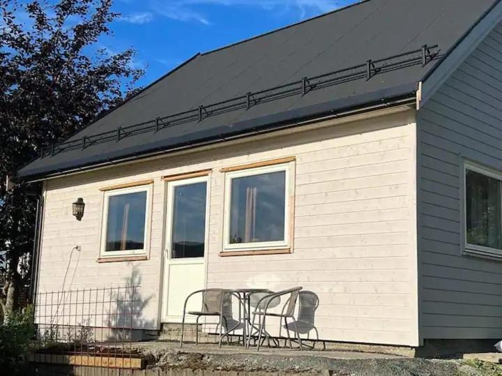 Lekkert Gjestehus Med Gratis Parkering Pa Stedet. Levanger Extérieur photo