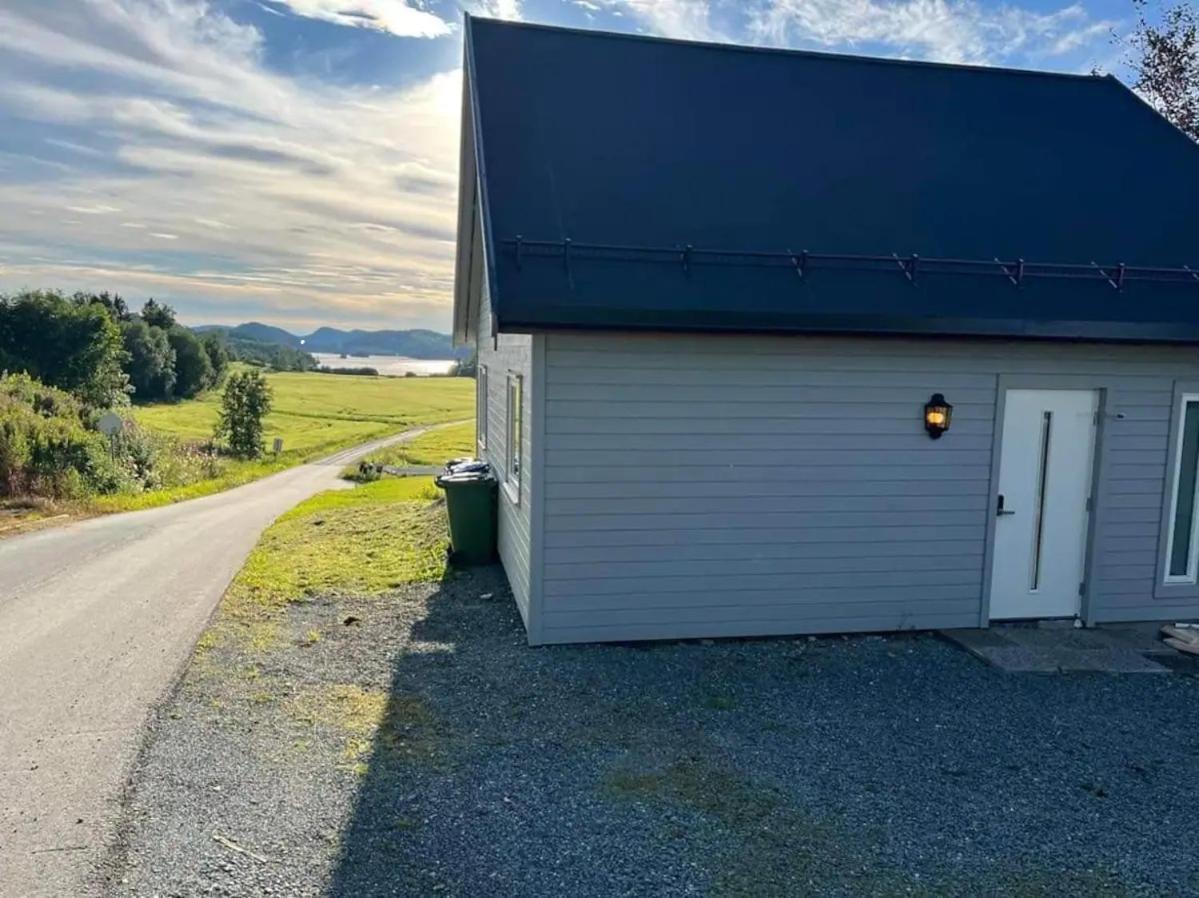 Lekkert Gjestehus Med Gratis Parkering Pa Stedet. Levanger Extérieur photo